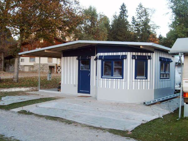 Zelt mit Erker und festen Fenstern