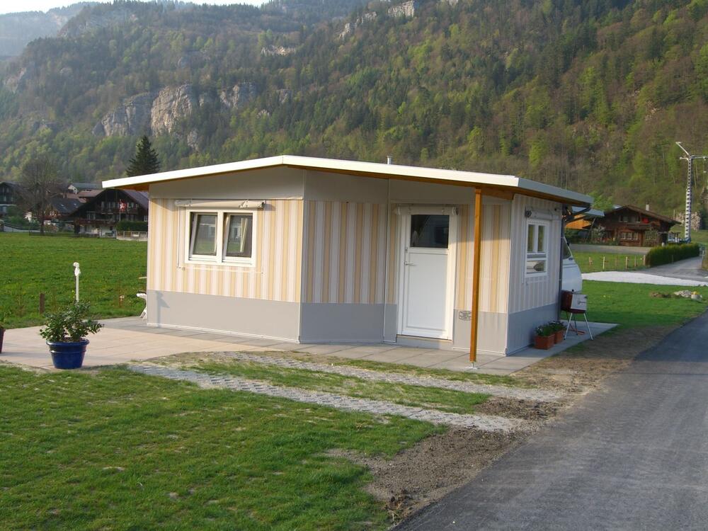 Modell Safari mit Kunststofffenster und Türen