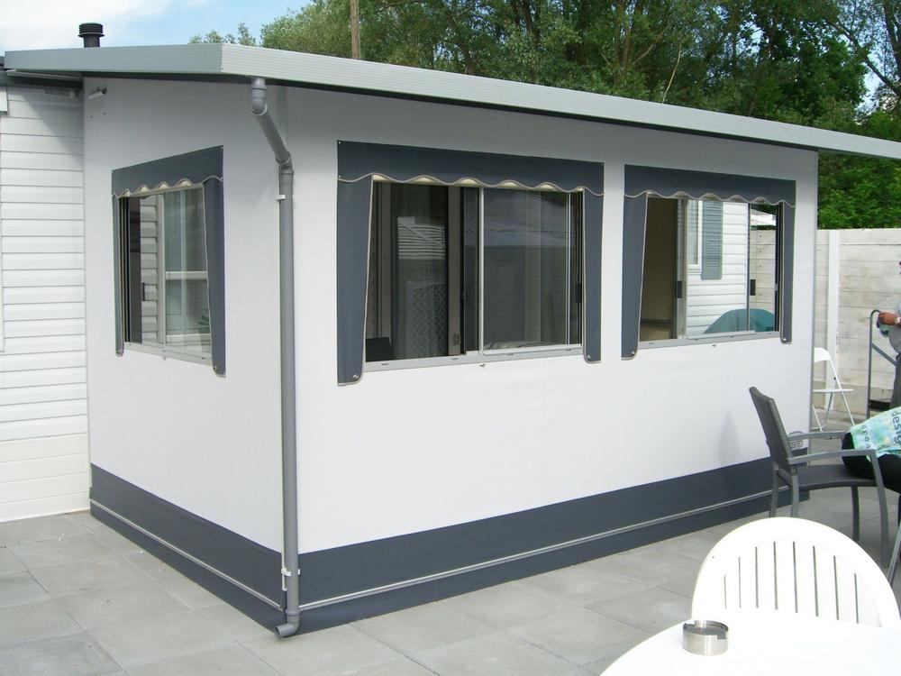 Zelt mit Pultdach und Alu Schiebefenster