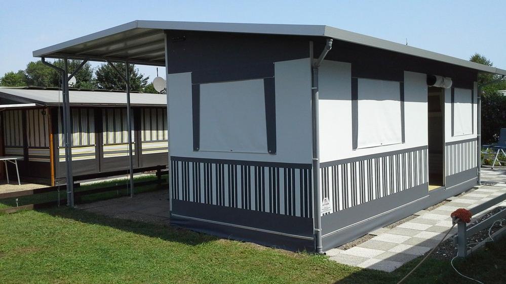 Aluzelt Pultdach mit Carport